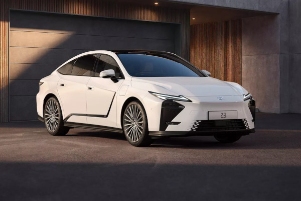 LEXUS Es Ev